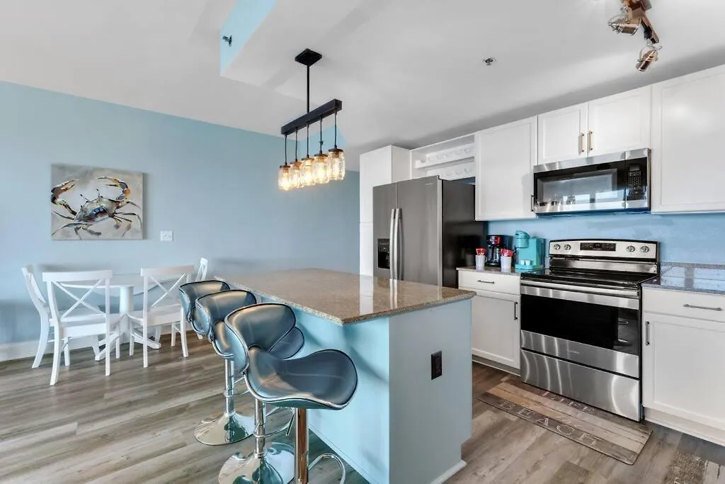 Beautiful Panama City Beach Condo- Ocean View!