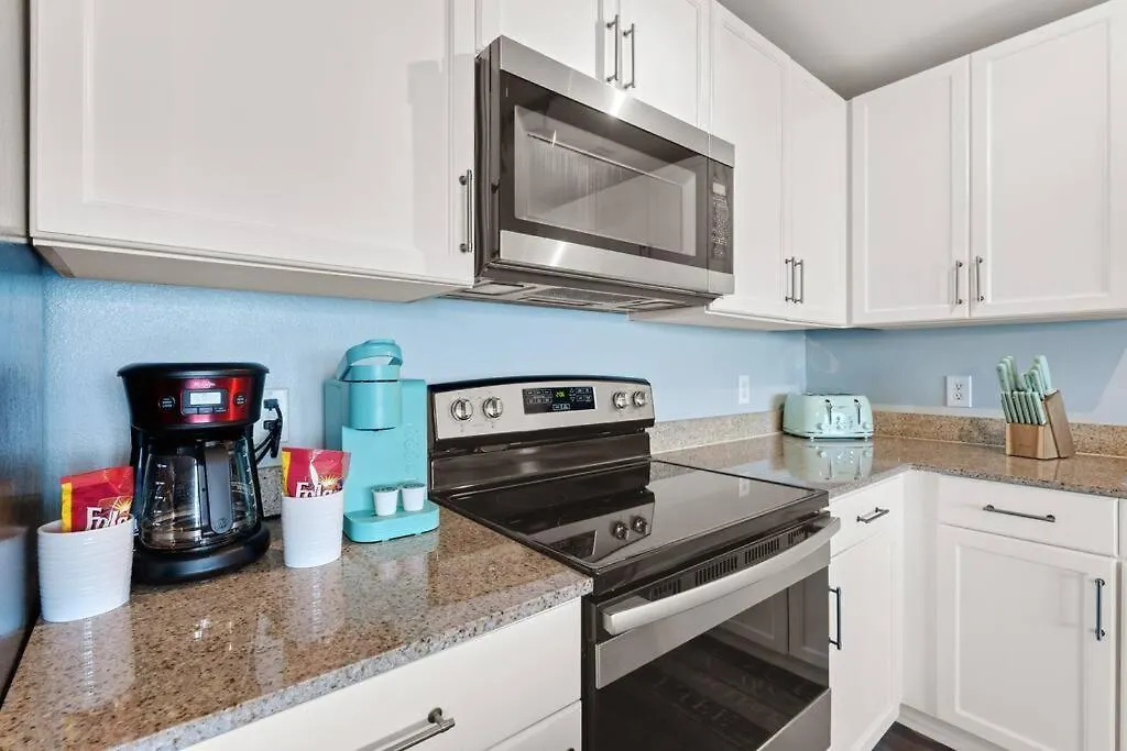 Beautiful Panama City Beach Condo- Ocean View! 0*,