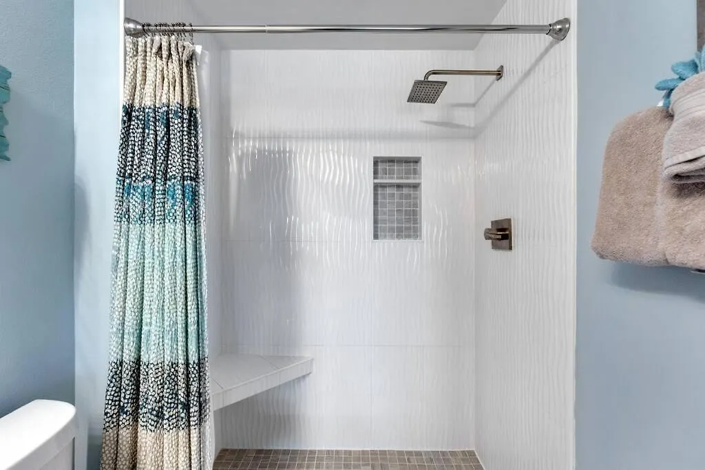 Beautiful Panama City Beach Condo- Ocean View!