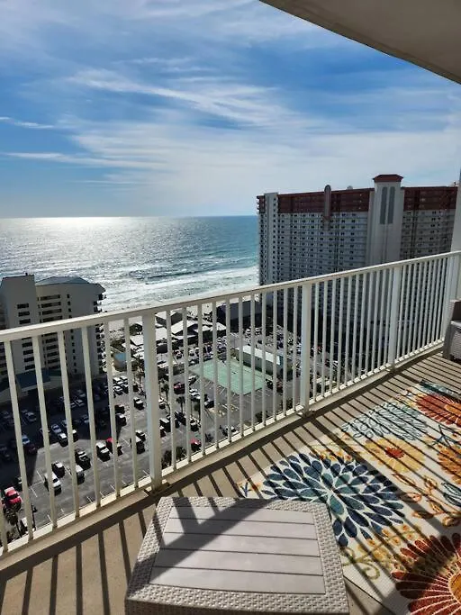 Beautiful Panama City Beach Condo- Ocean View! Apartment